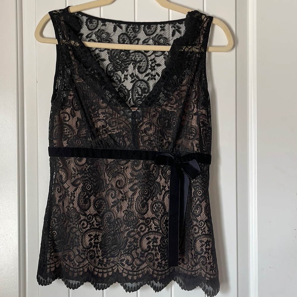Ann Taylor Loft black lace sleeveless blouse size 2